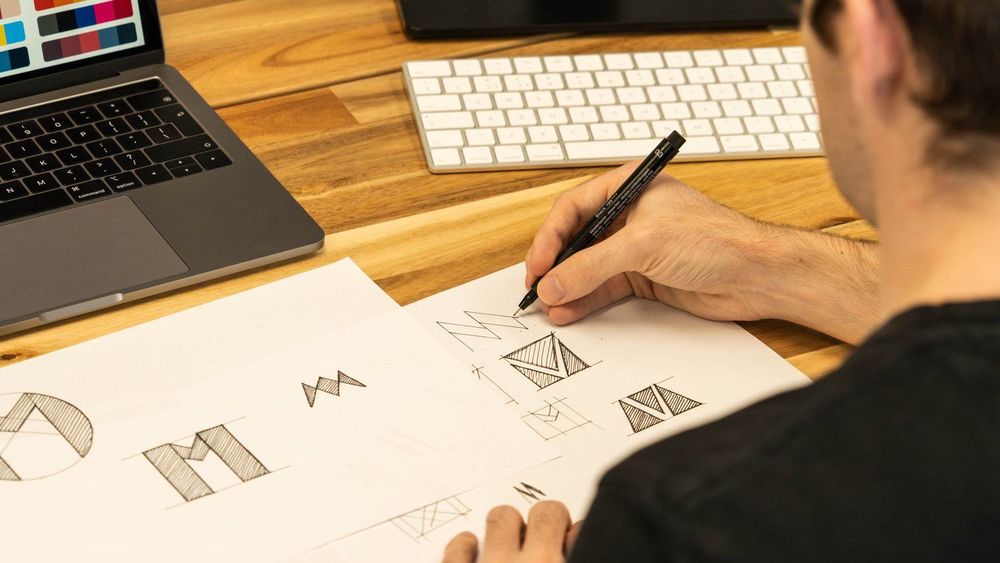 Logo Design Agency in Dubai: How to Brief, Choose and Work With a Design Studio